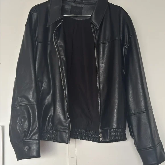 Zara Black Leather Bomber Jacket for Women - Picture 3 of 6